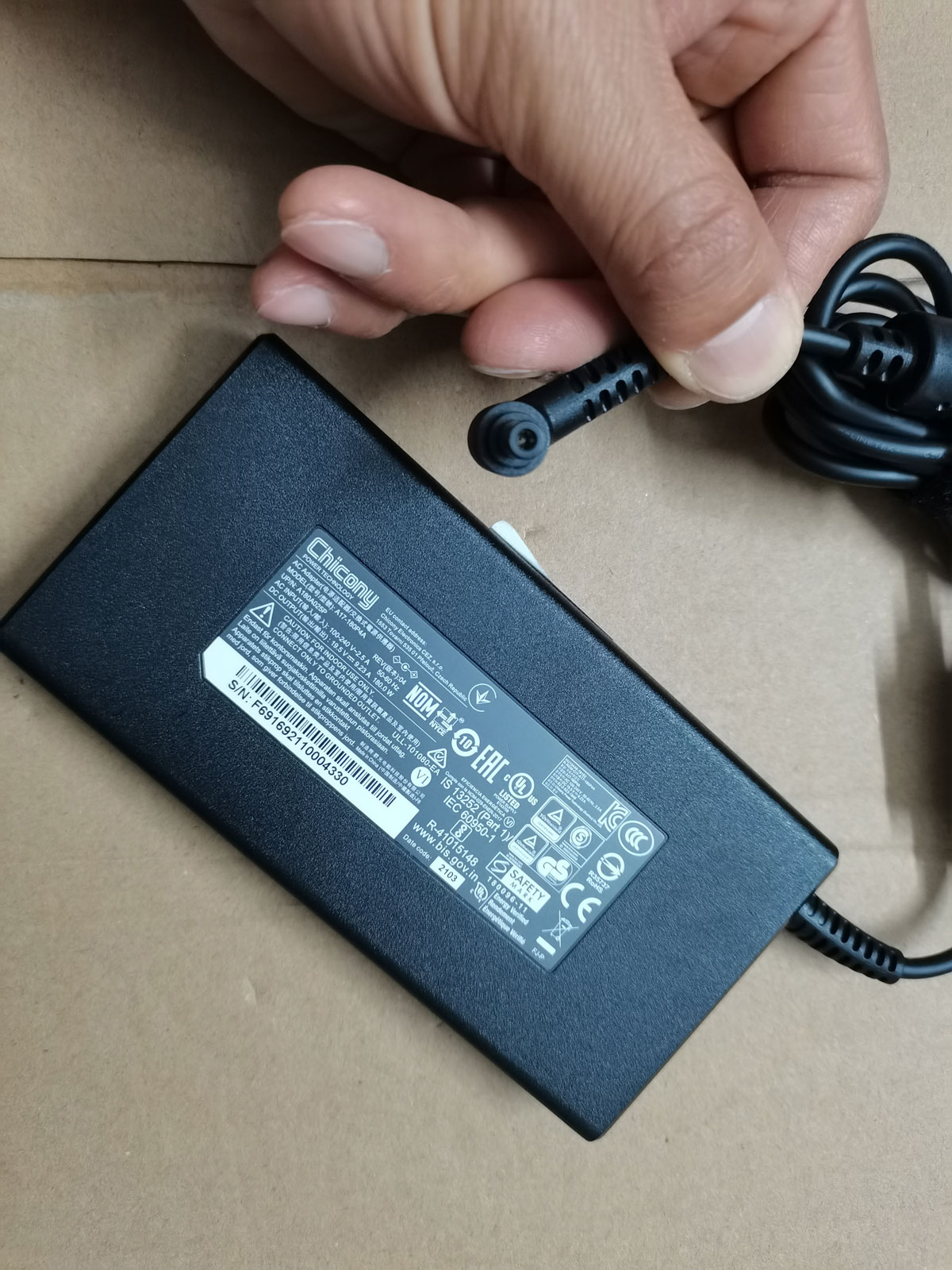 YENI İnce OEM Chicony 19.5V 9. - Pc Gaming News incelemesi ve fiyatı